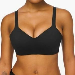 Lululemon Hold True Bras